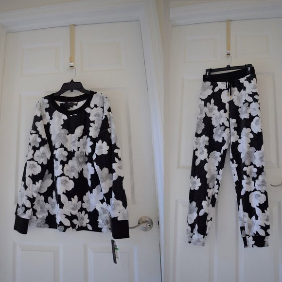 Donna Karan Other - Donna Karan Floral Plush Lounge Top & Joggers